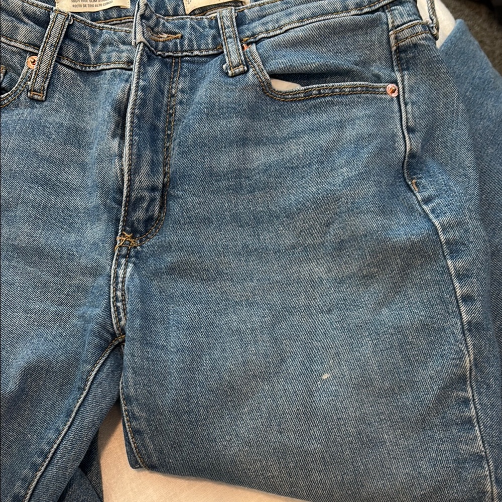 Universal Thread Light Blue High Rise Jeans - Picture 3 of 3